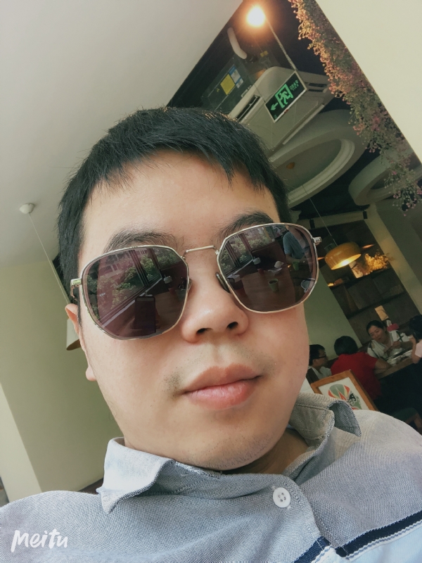 月台等路人的第一张照片--政和相亲网