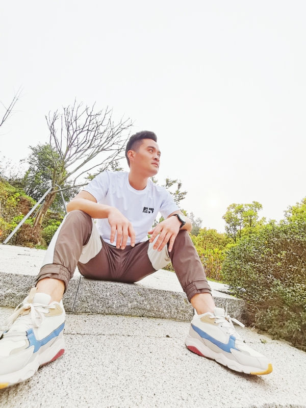 一个人，干净利落的第一张照片--政和相亲网