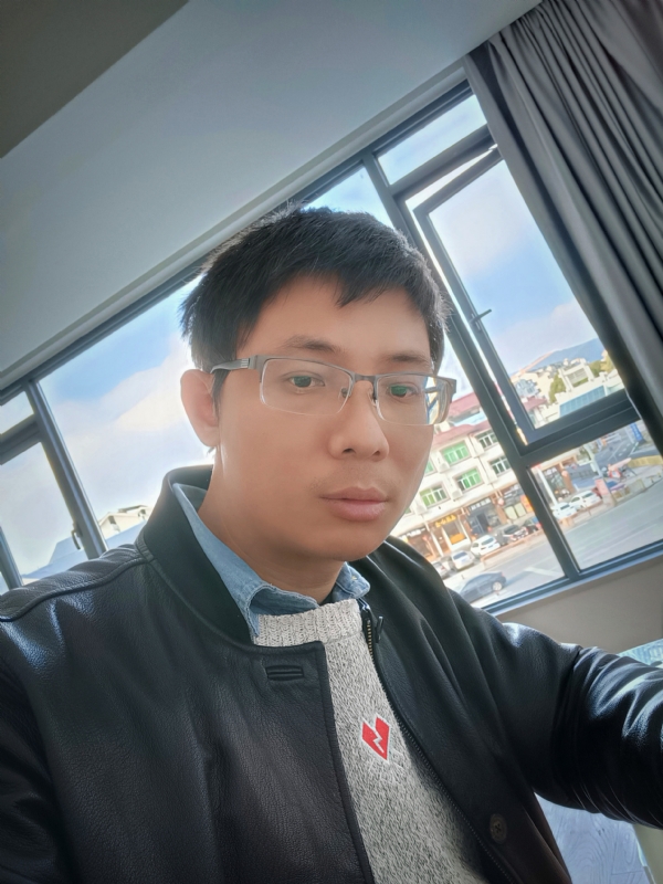 也许只是缺少一个拥抱的第二张照片--政和相亲网